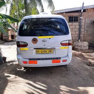 Hyundai Starex 2007 White