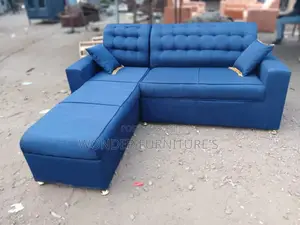 Kings L Shape Staffing Chair