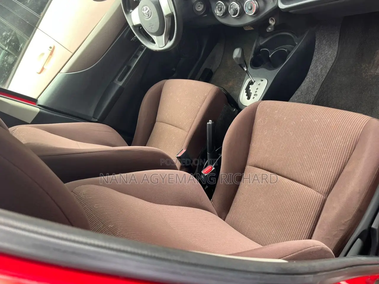 Toyota Vitz 2012 Red