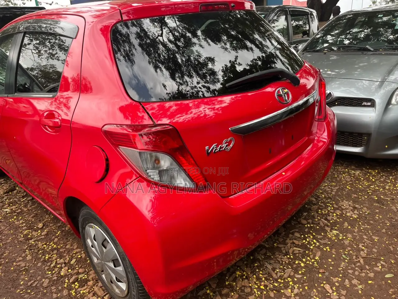 Toyota Vitz 2012 Red