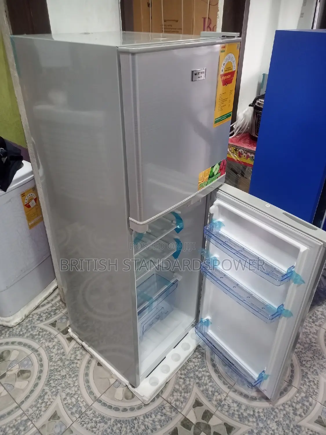 Top Freezer Convenience Fridge Westpool Fridge 138liters