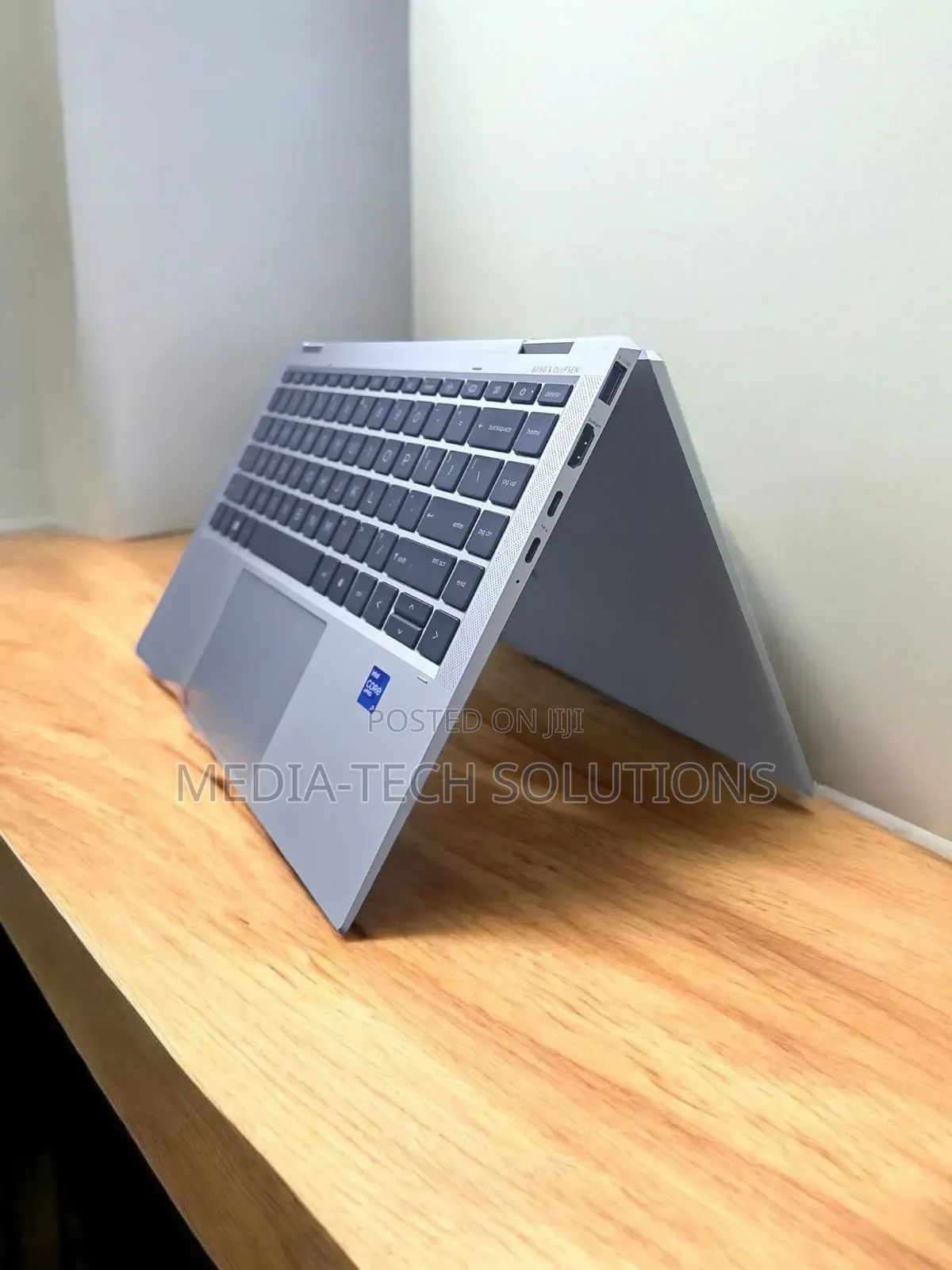 Laptop HP EliteBook 1040 G8 16GB Intel Core i7 SSD 512GB