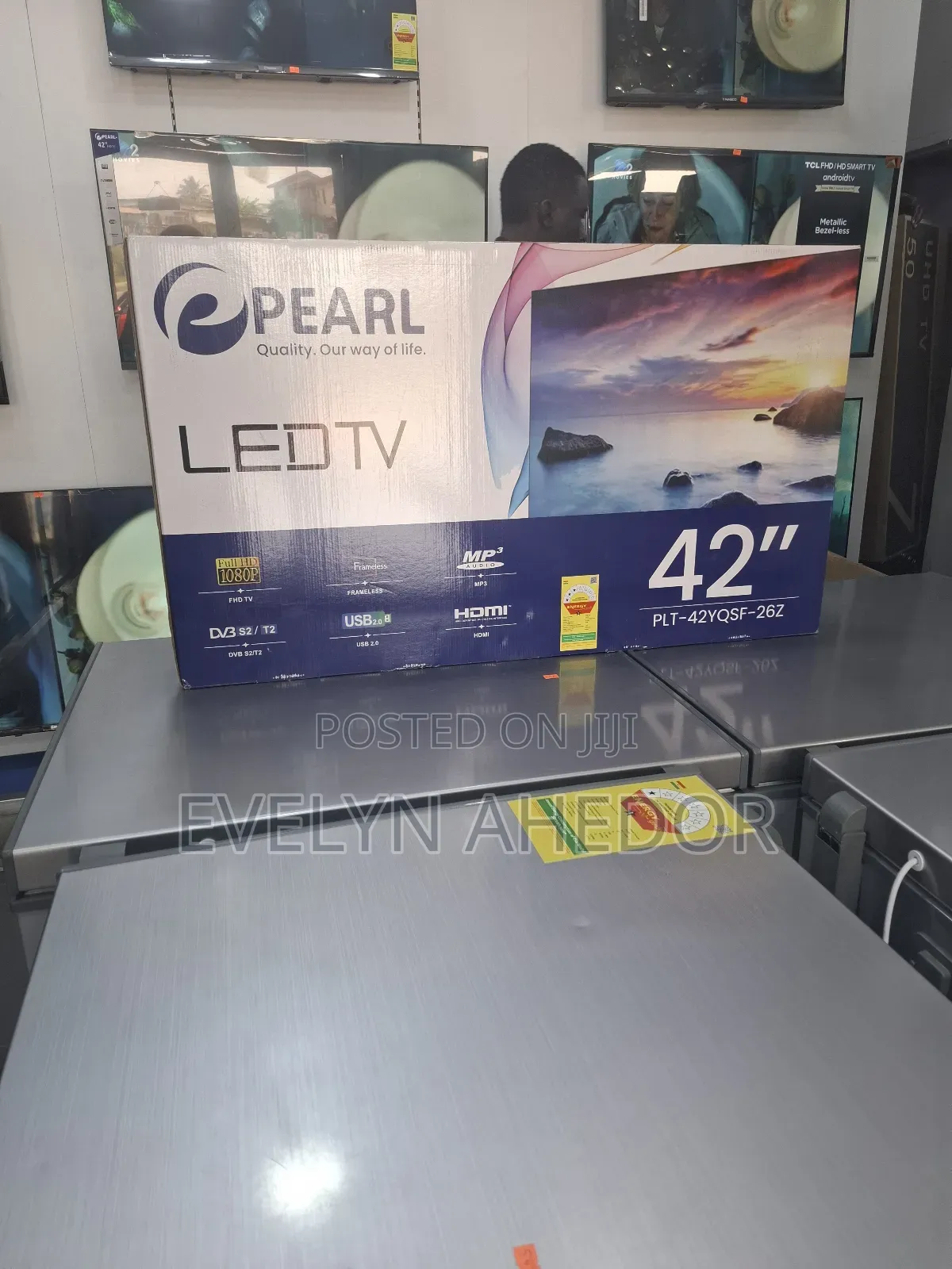 Cute Pearl 42 Inches Digital Satellite Tv Available