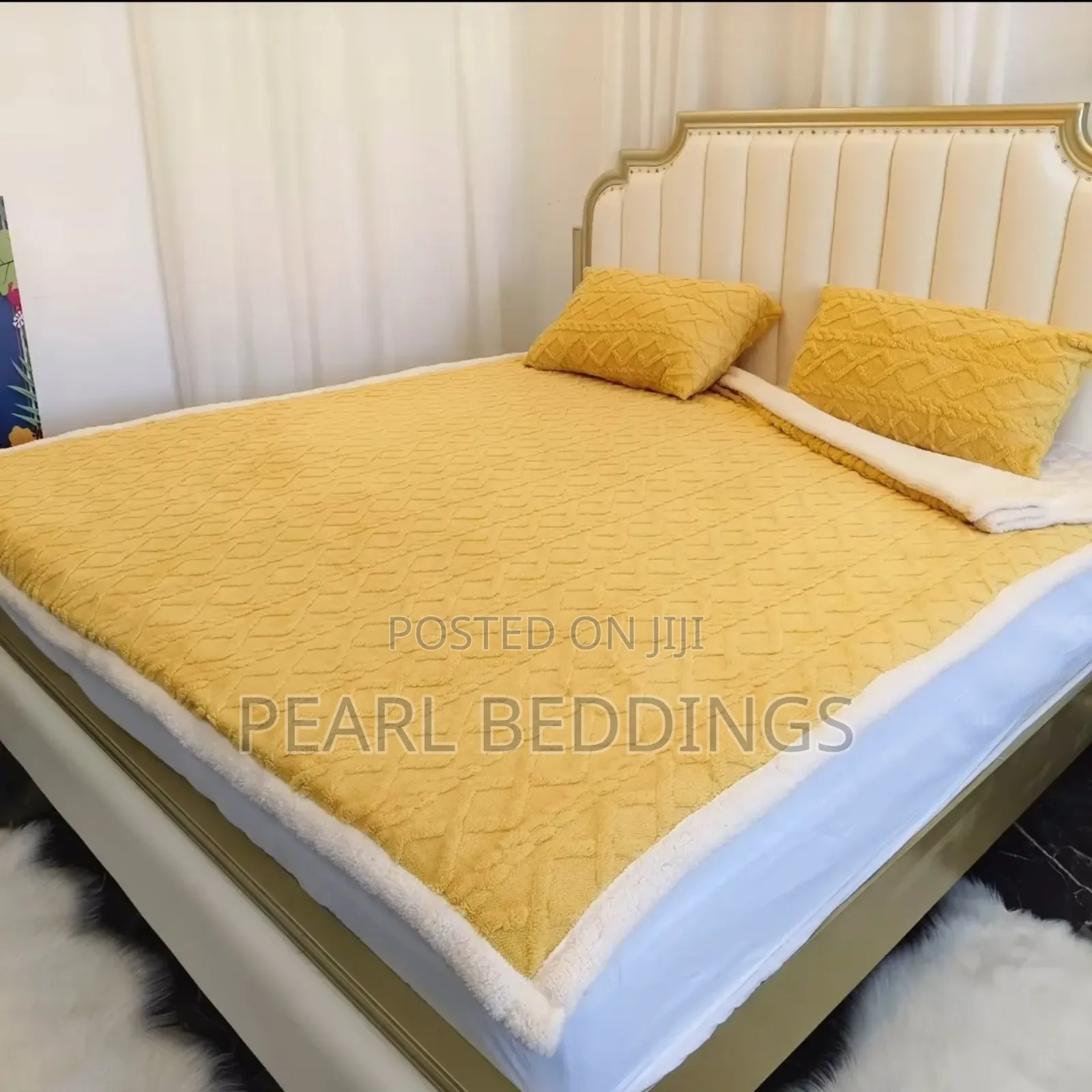 Quality Plush Comfort Sherpa Blanket And Matching Pillowcase