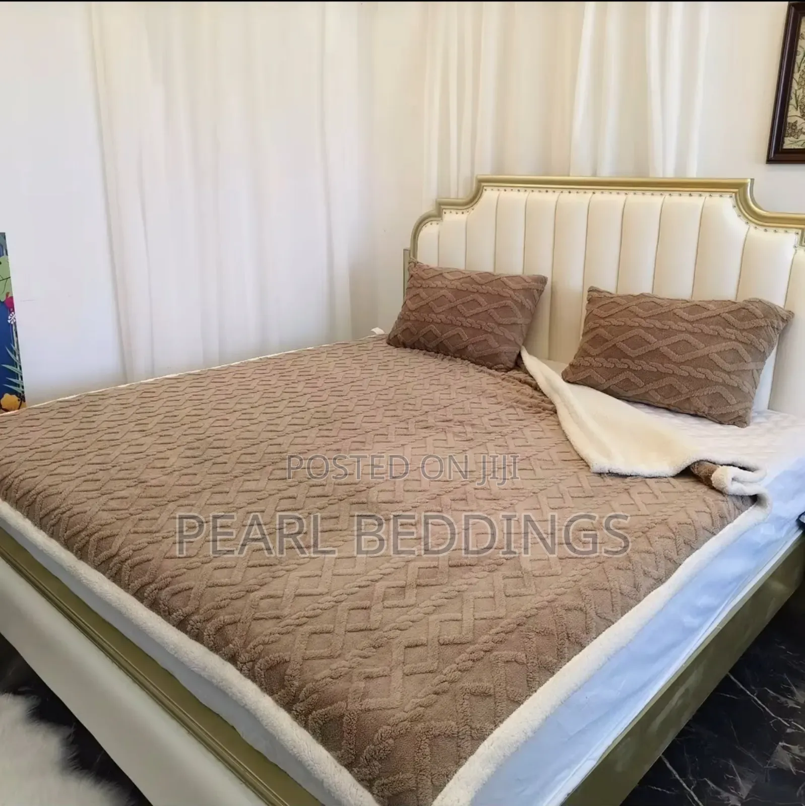 Quality Plush Comfort Sherpa Blanket And Matching Pillowcase