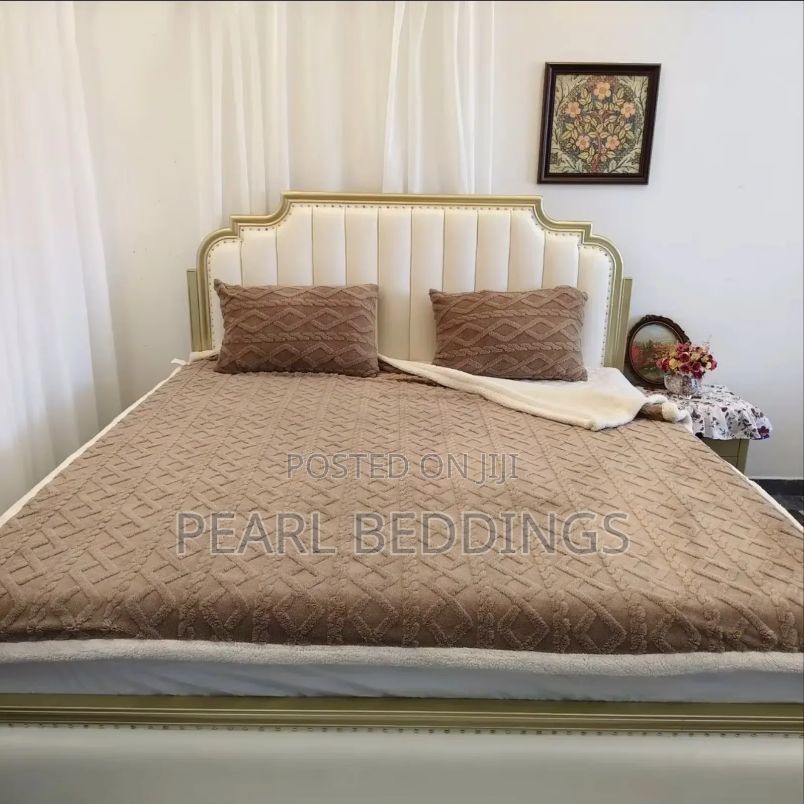 Quality Plush Comfort Sherpa Blanket And Matching Pillowcase