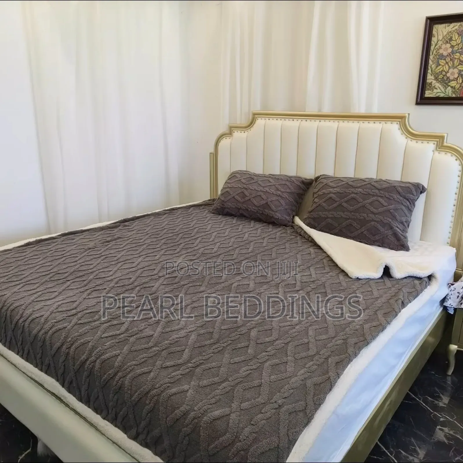 Quality Plush Comfort Sherpa Blanket And Matching Pillowcase