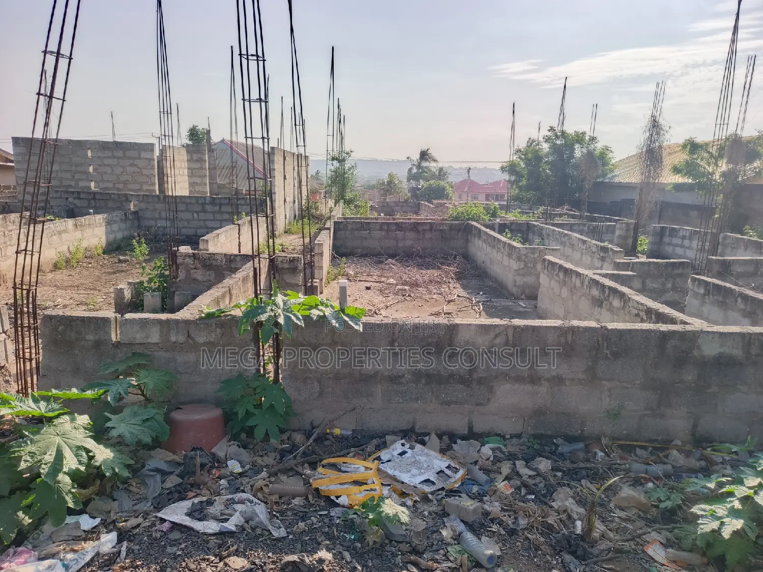 8bdrm House in Lapaz for sale