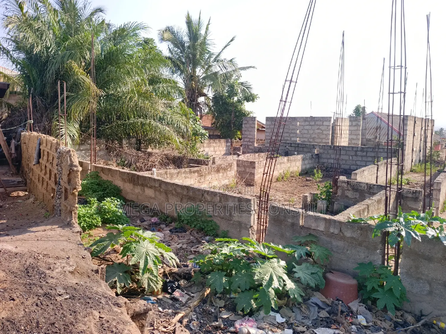 8bdrm House in Lapaz for sale