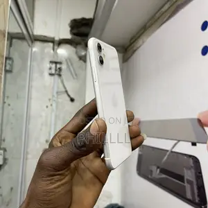 Apple iPhone 11 64 GB White