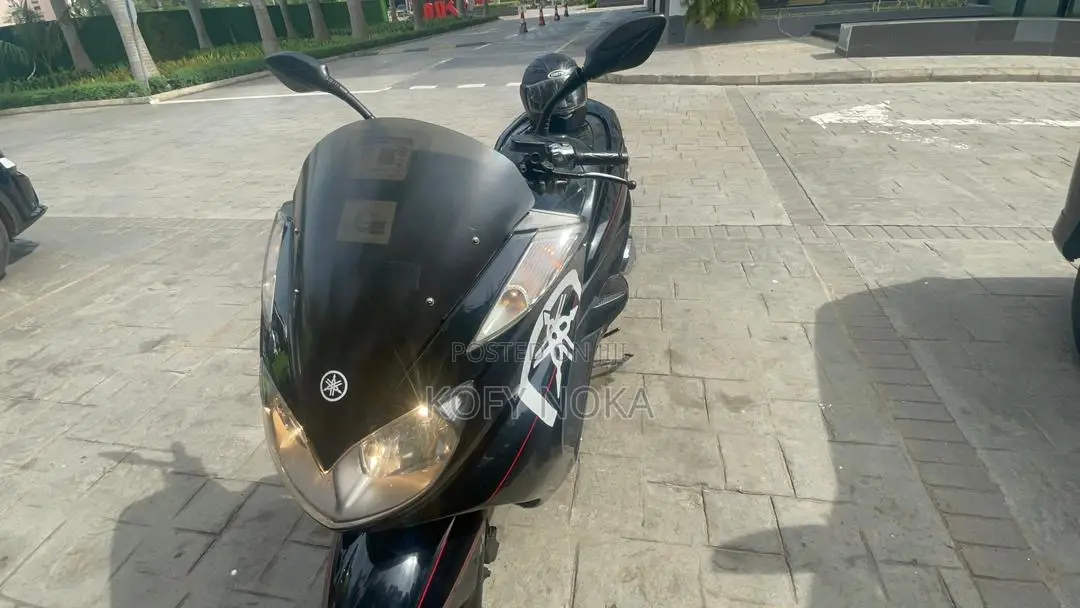 Yamaha Majesty 2015 Black
