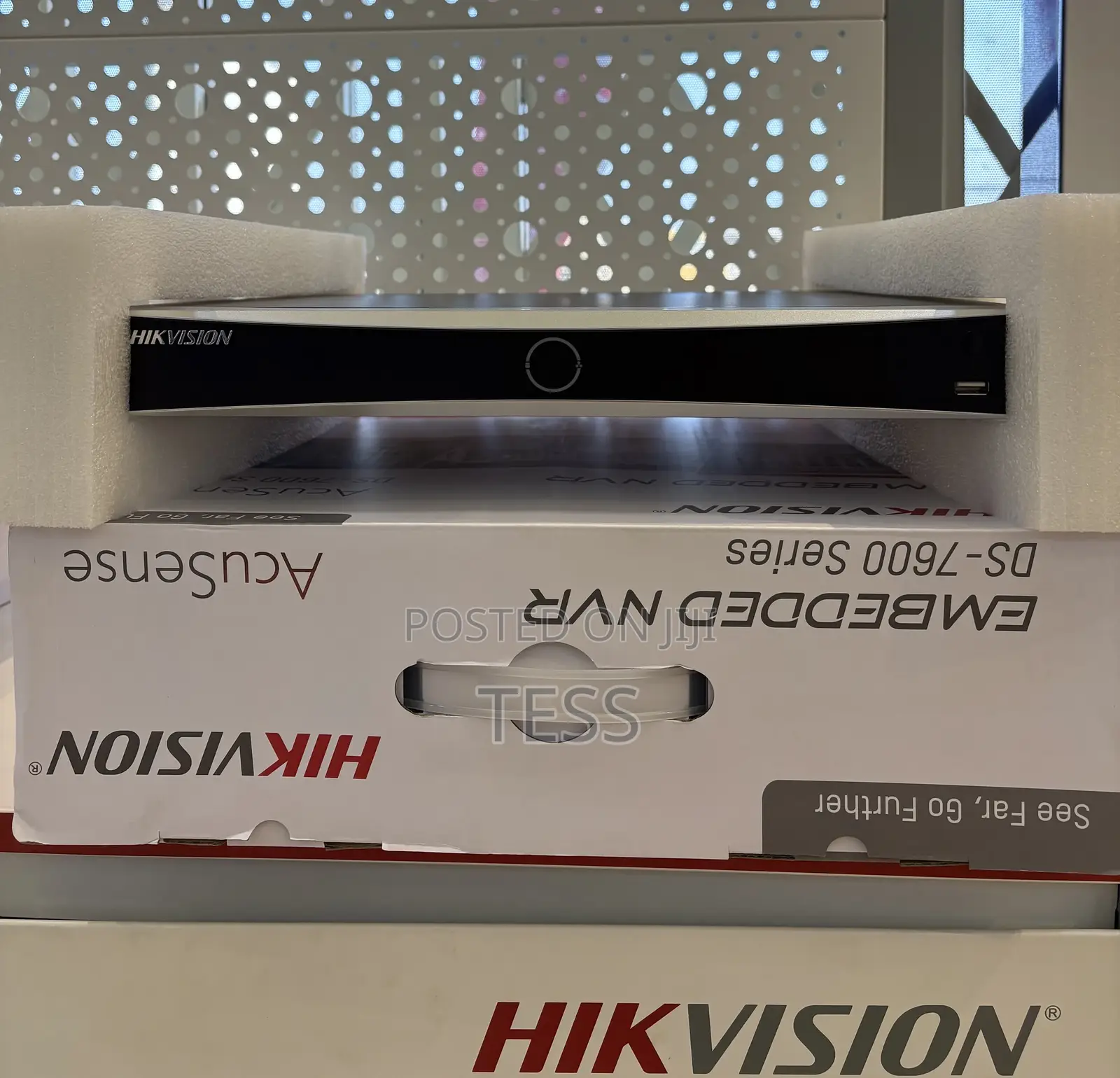 Hikvision 32ch 16 Poe /8mp Acusense NVR 7632nxi-/16p(D)