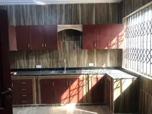 4bdrm Duplex in Lakeside Estates, Accra Metropolitan for rent