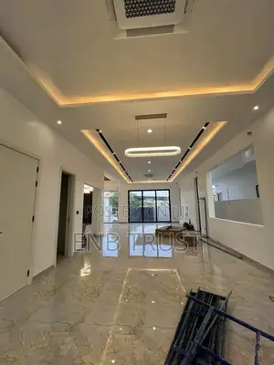 4bdrm House in Ashaley Botwe, School Junction for sale