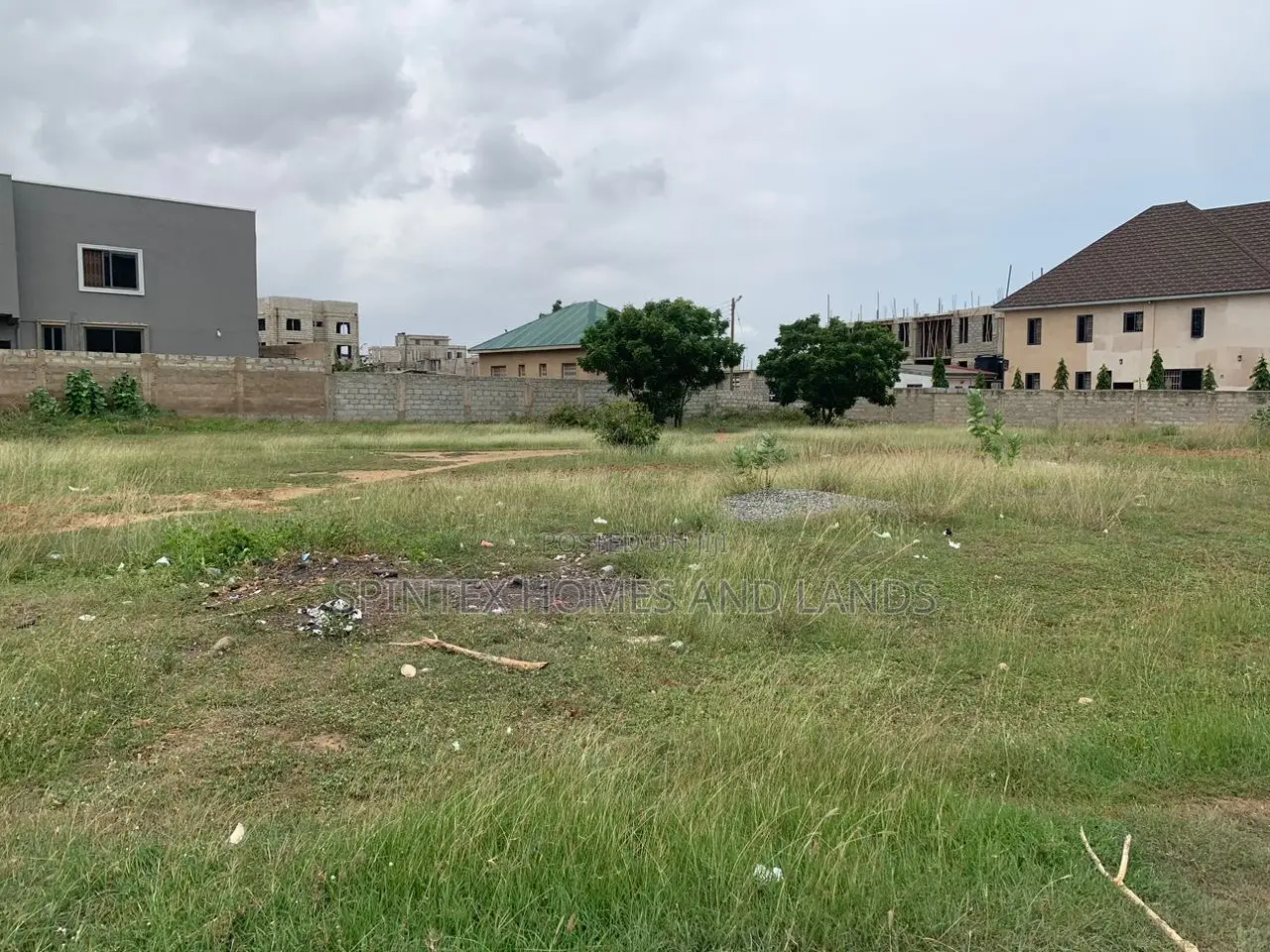 One Plot for Sale, Size 7/100