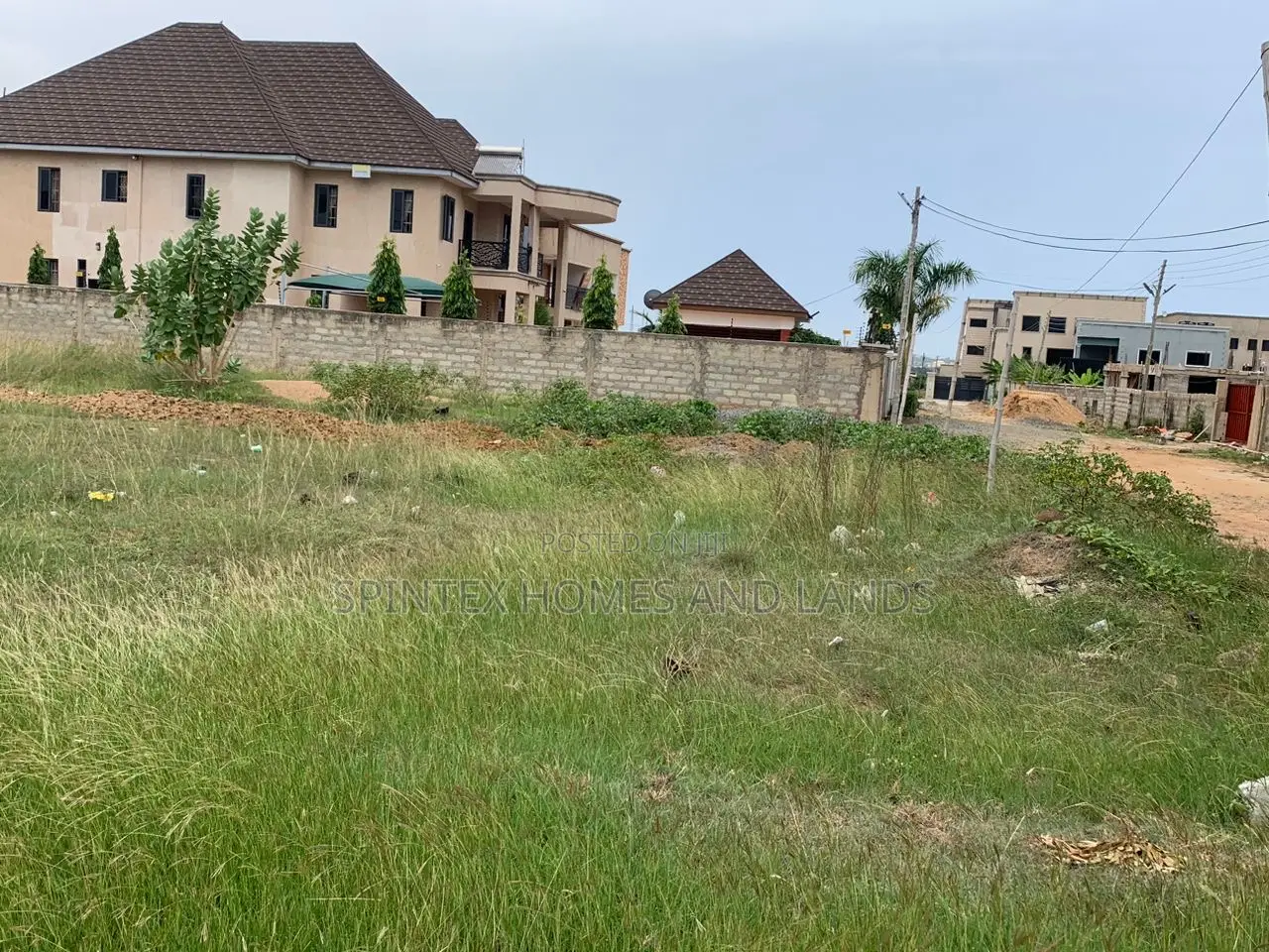 One Plot for Sale, Size 7/100