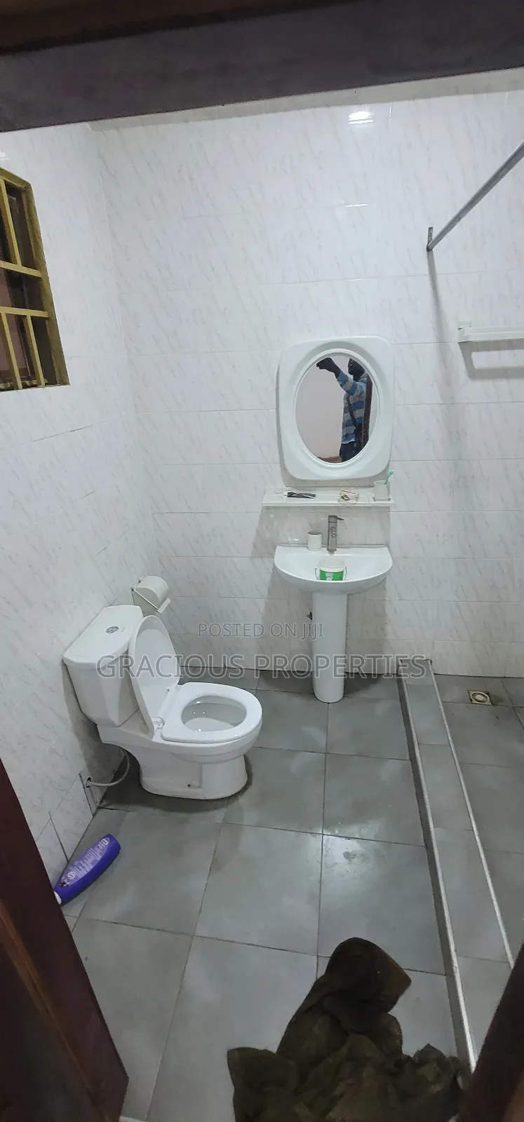 2bdrm Apartment in Gracious Properties, Spintex for rent