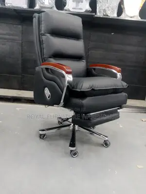 Highly Recommendable Executive Office Chair