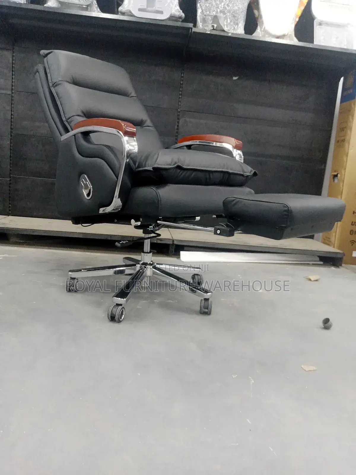 Highly Recommendable Executive Office Chair
