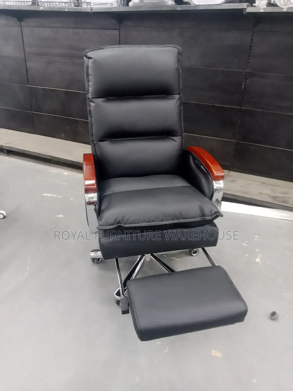 Highly Recommendable Executive Office Chair