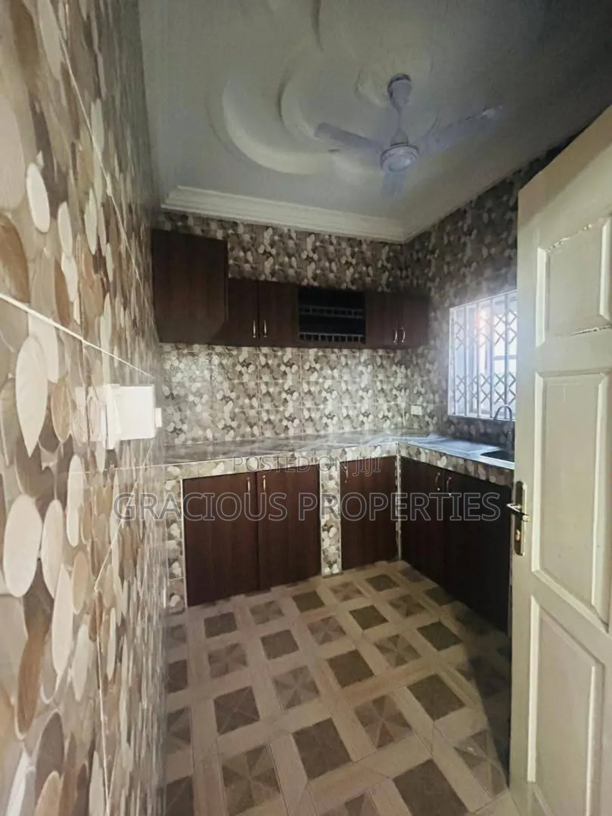 1bdrm Apartment in Gracious Properties, Amasaman for rent