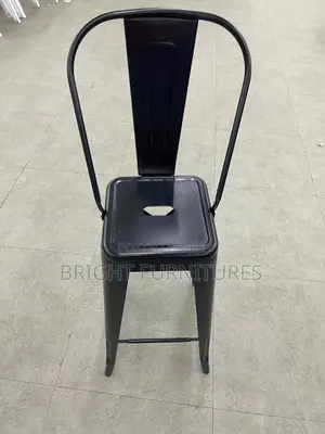 High Quality Unique Bar Table With Two(2) Bar Stools