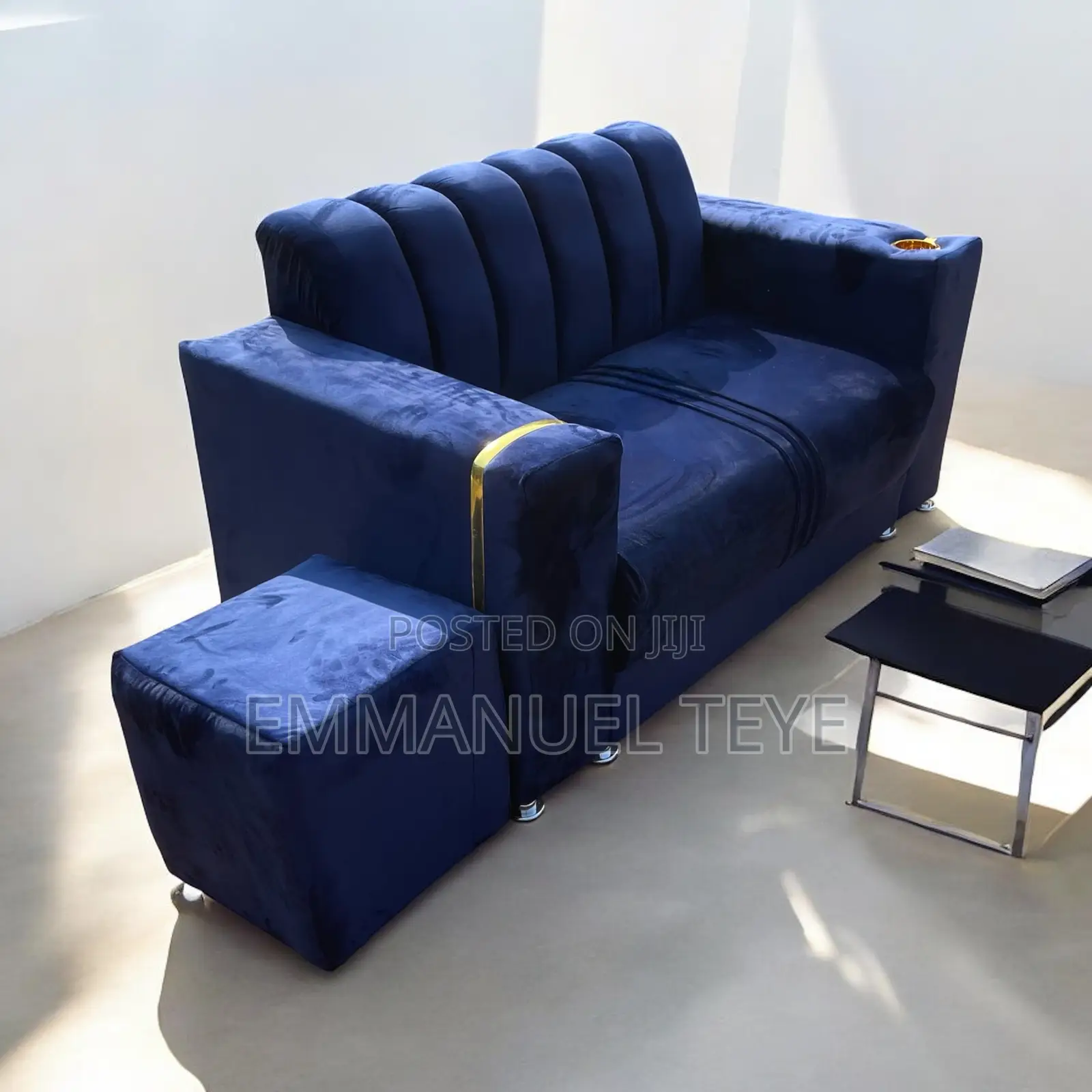 2 in One Sofa With Cofee Table