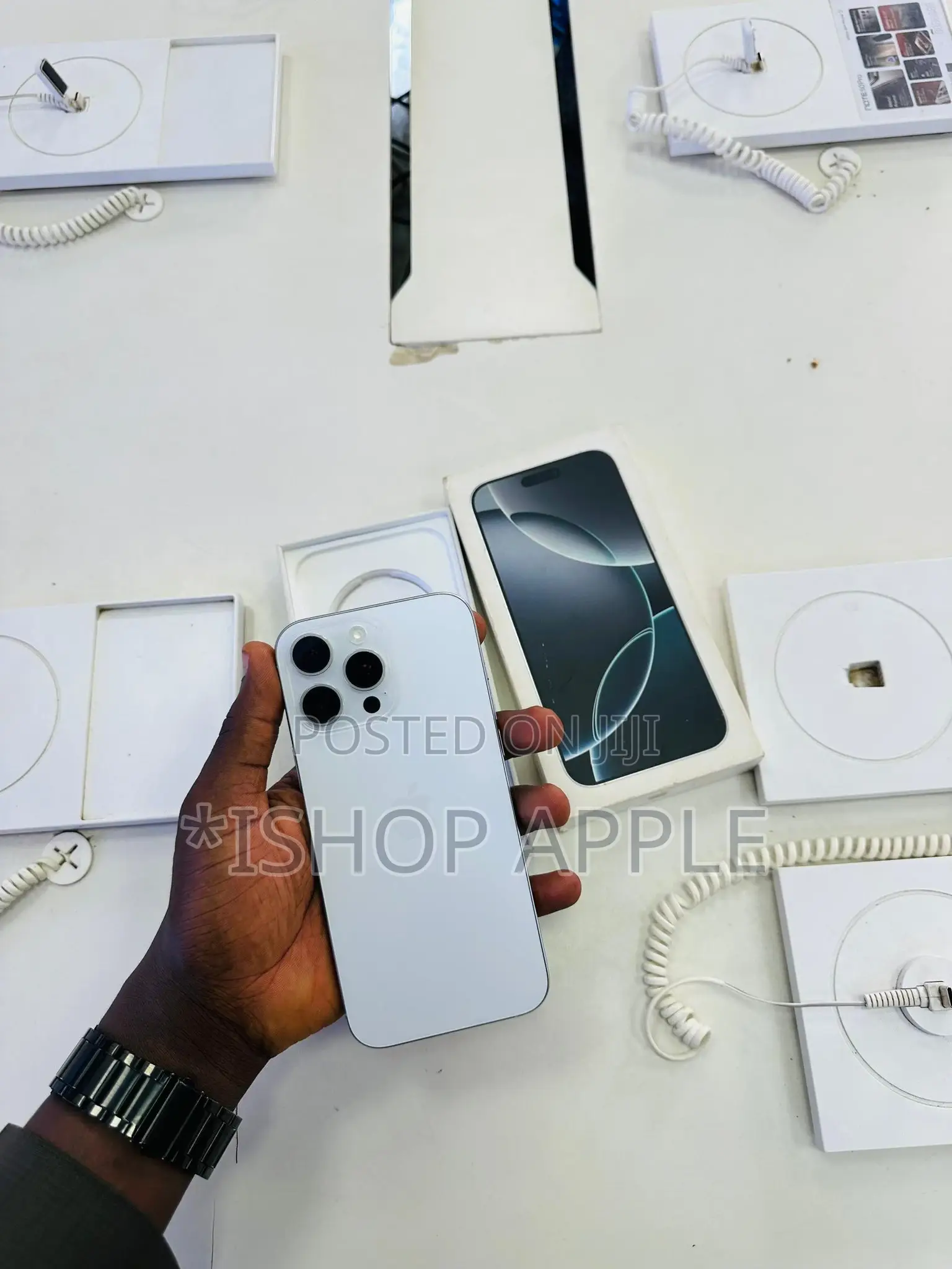Apple iPhone 16 Pro Max 256 GB White