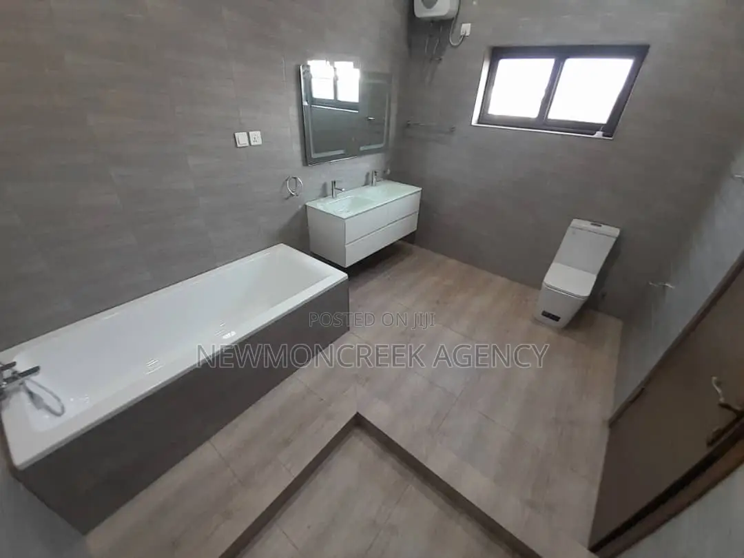 4bdrm Duplex in Adenta Pantang, Accra Metropolitan for sale