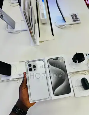Apple iPhone 15 Pro Max 256 GB White