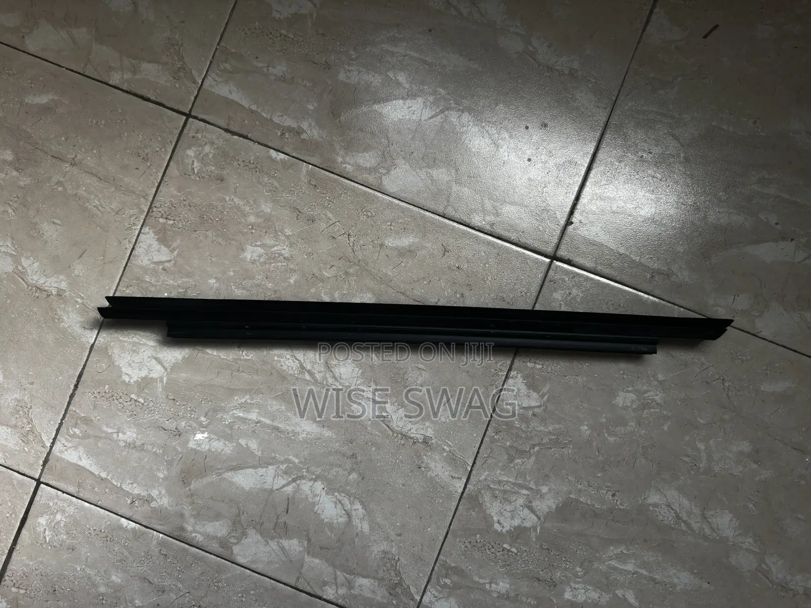 Rav4 2019-2024 Door Glass Mouth