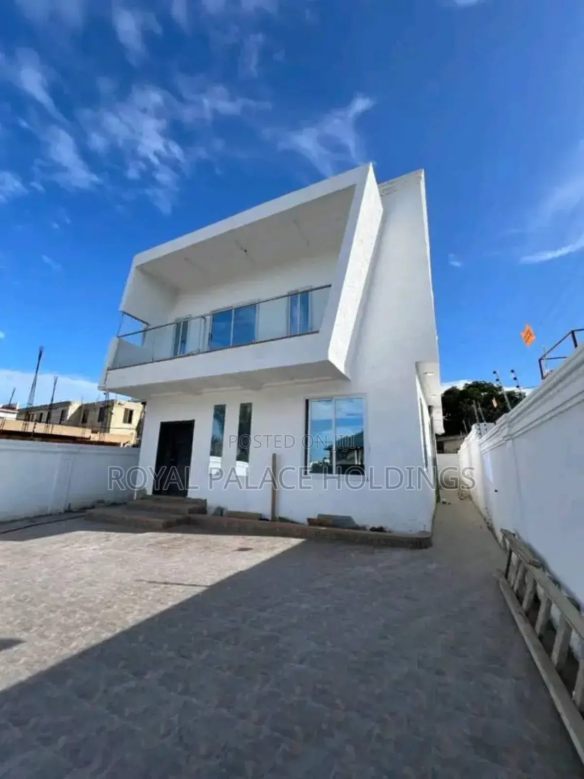 4bdrm House in Ashalley Botwe for sale