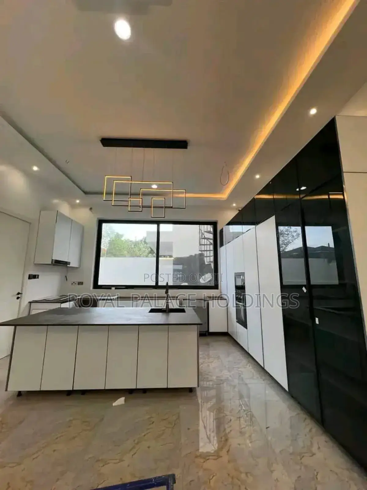 4bdrm House in Ashalley Botwe for sale