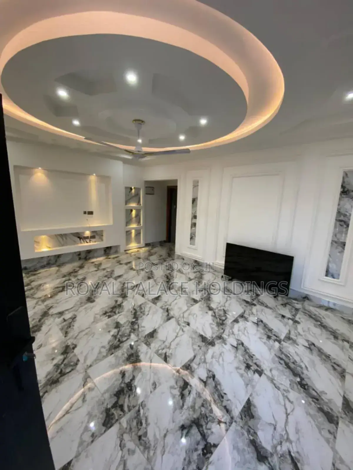 5bdrm House in Achimota for sale