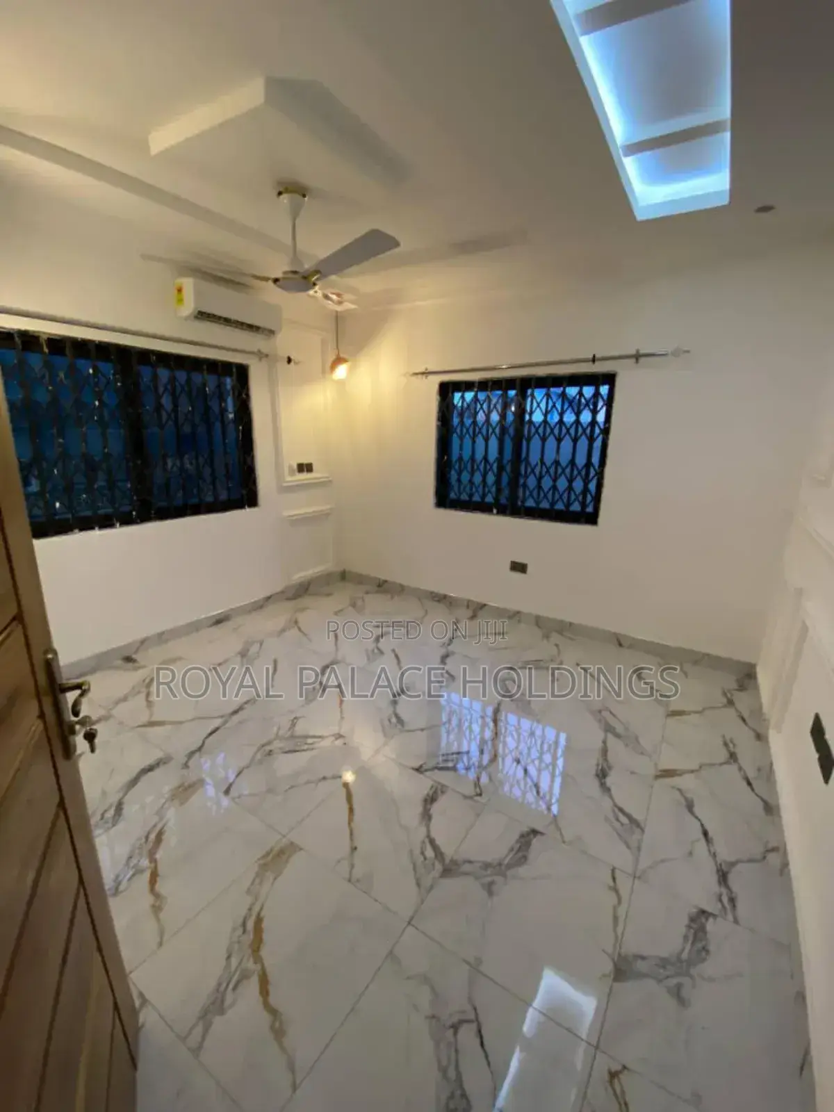 5bdrm House in Achimota for sale