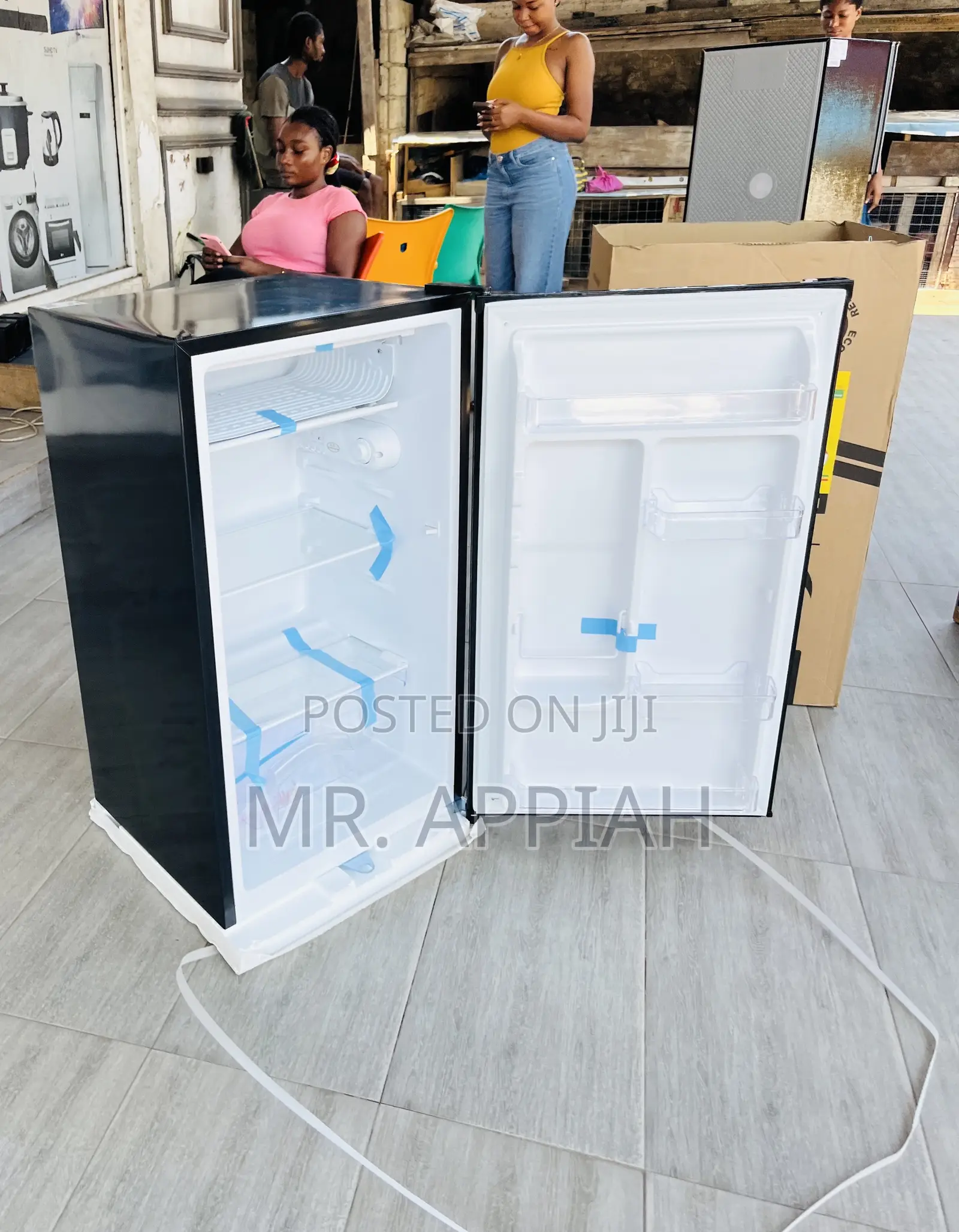 Get Rainbow Single Door Table Top Fridge 