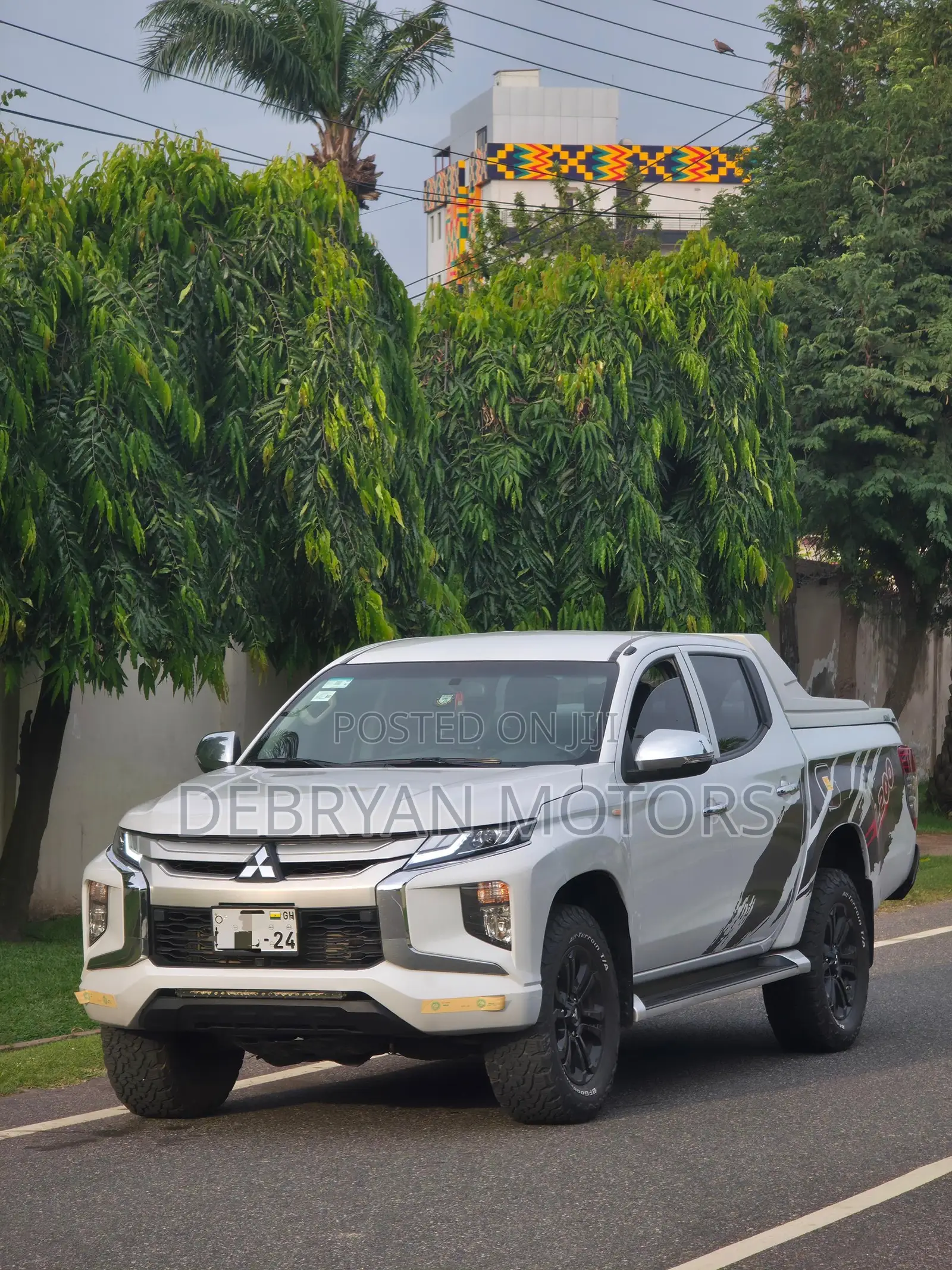 Mitsubishi L200 2023 White