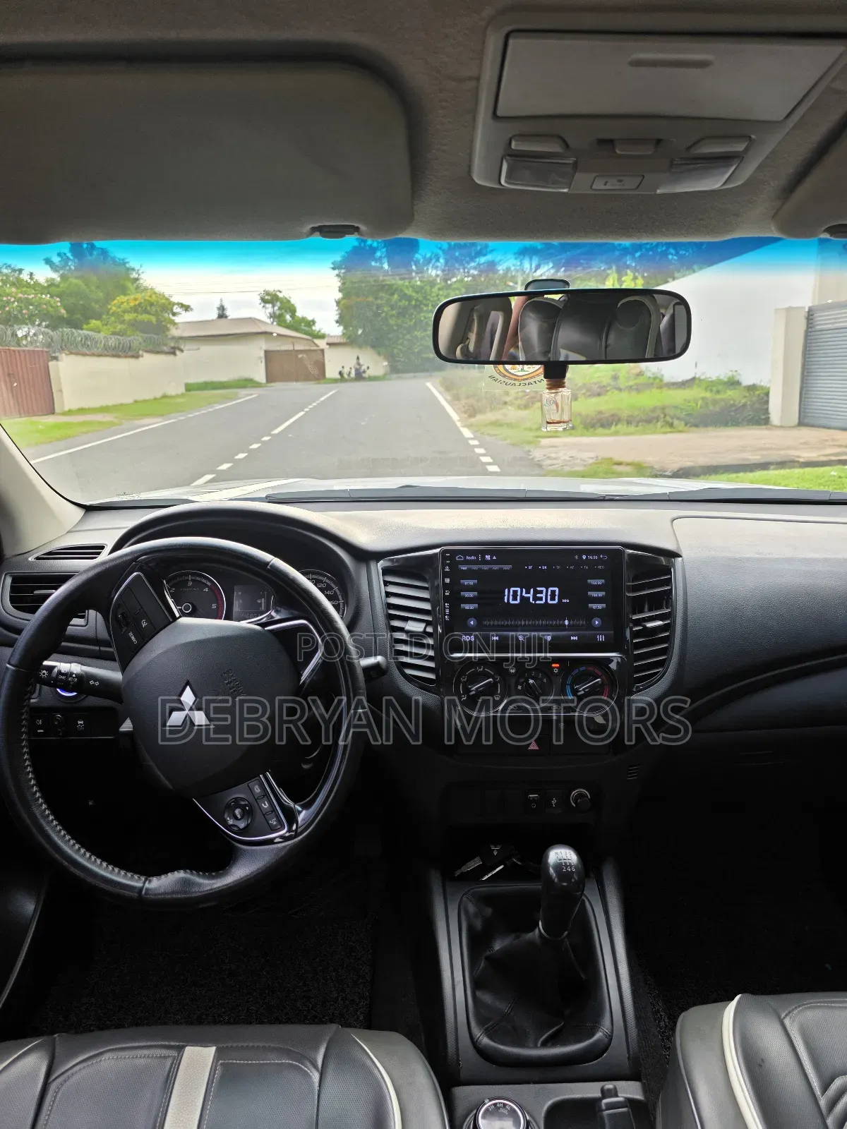 Mitsubishi L200 2023 White