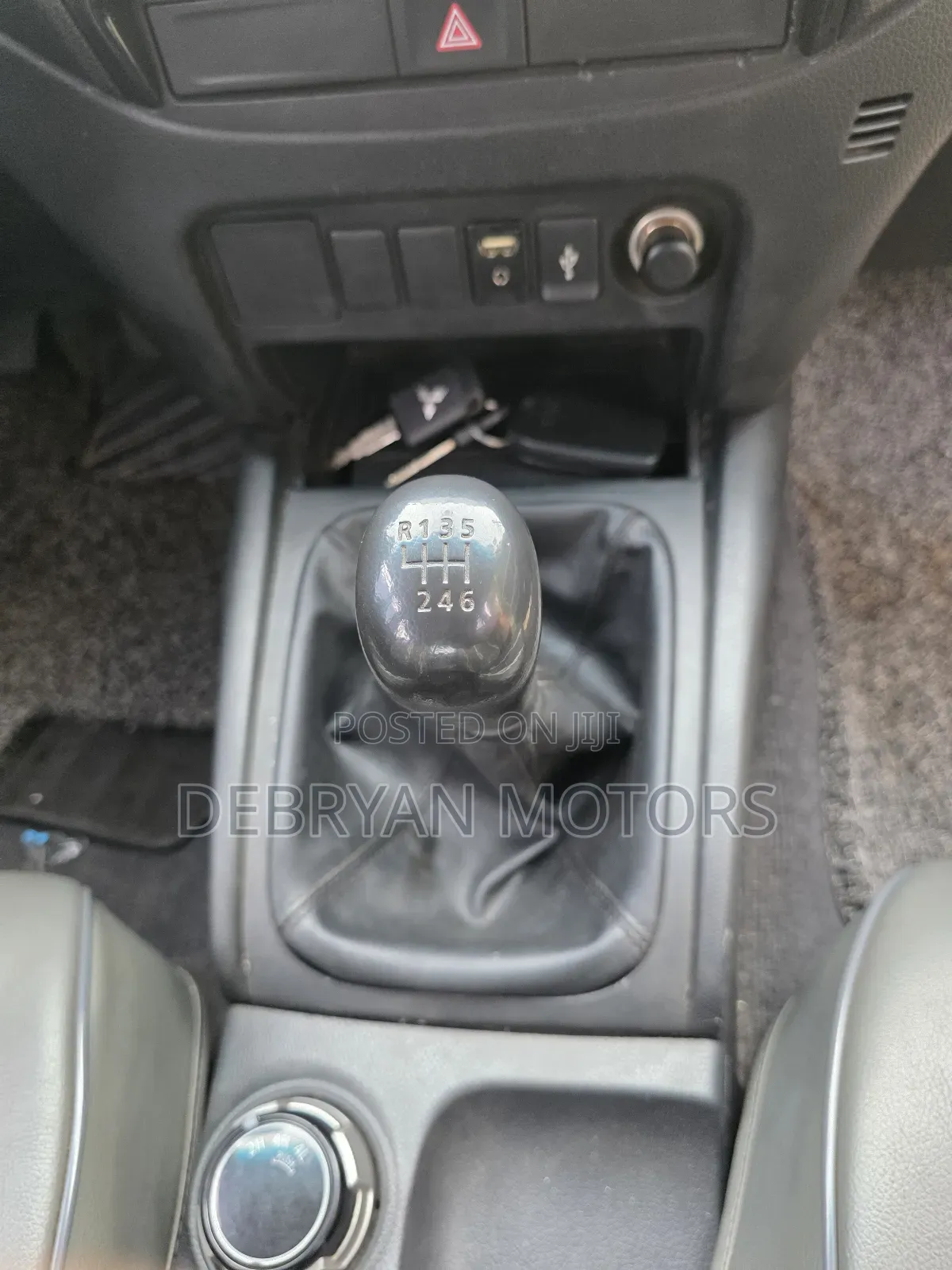 Mitsubishi L200 2023 White