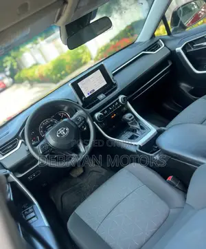 Toyota RAV4 XLE AWD 2024 Red
