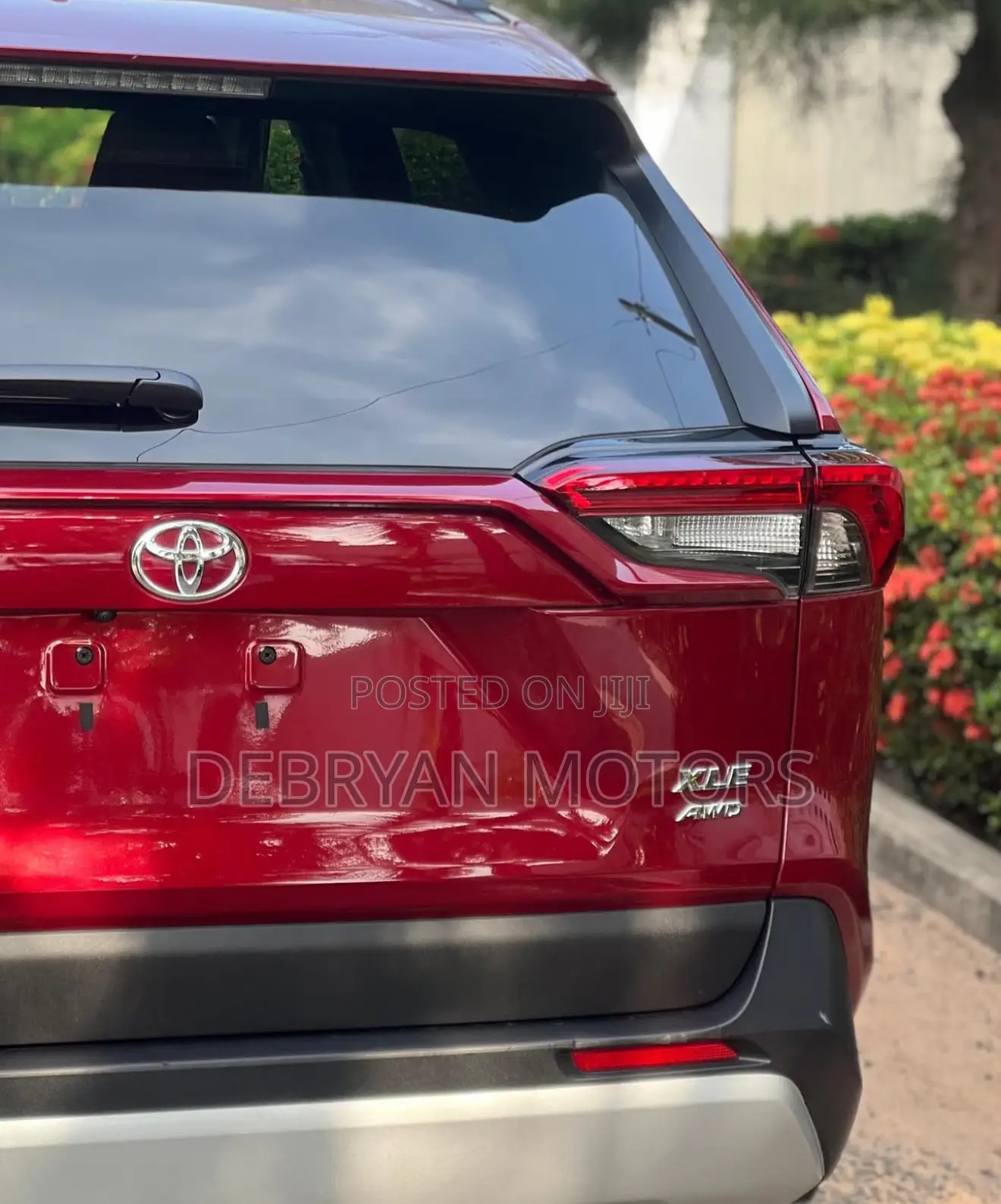 Toyota RAV4 XLE AWD 2024 Red