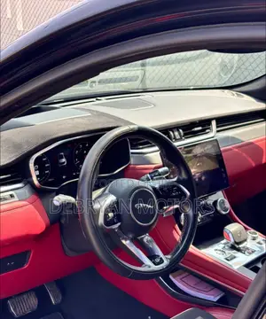 Jaguar F-Pace SVR 2021 Black