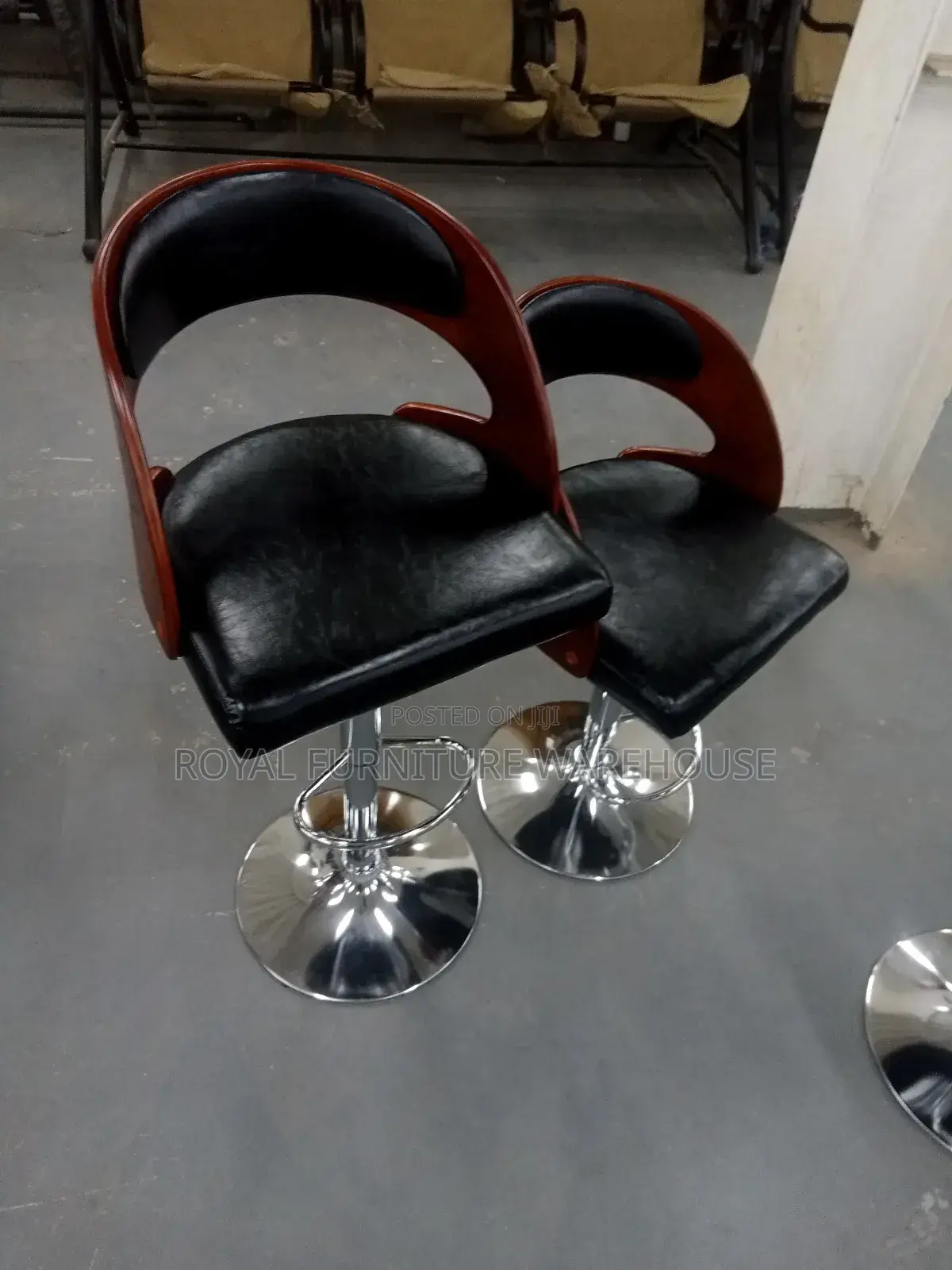 360 Turnable Bar Chair