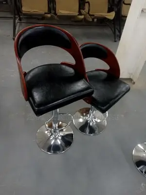 360 Turnable Bar Chair