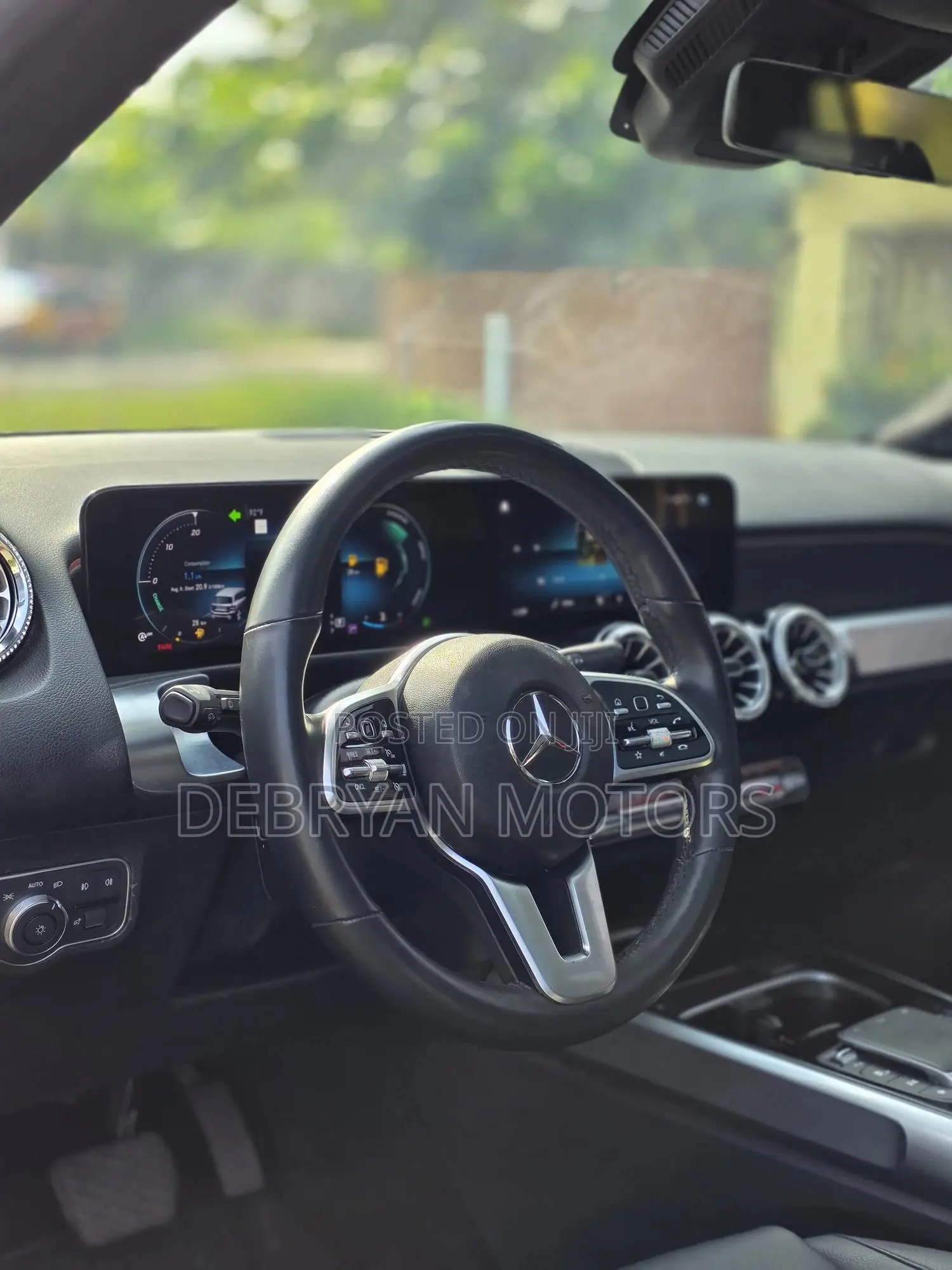 Mercedes-Benz GLB-Class GLB 250 4MATIC 2023 Gray