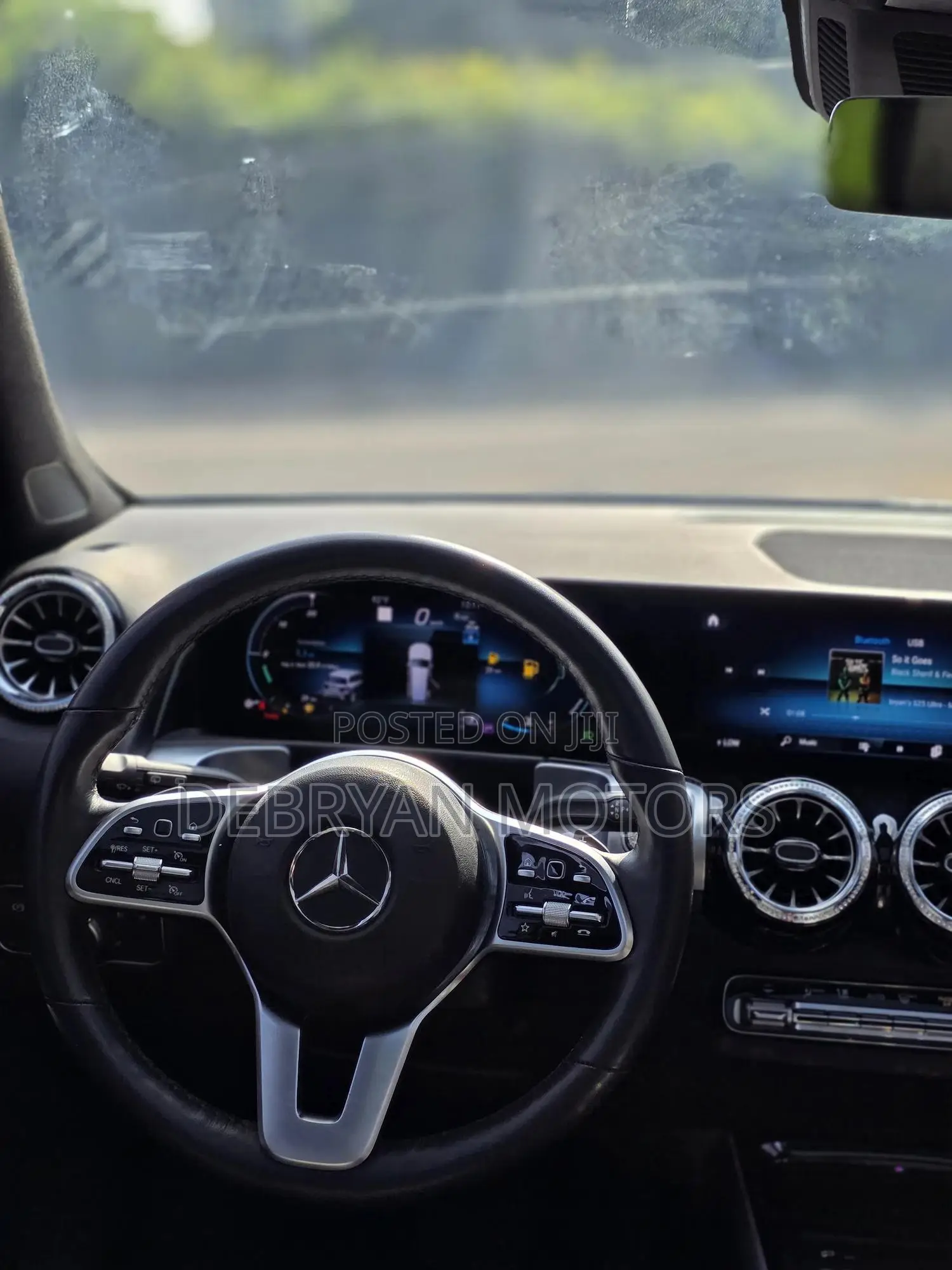 Mercedes-Benz GLB-Class GLB 250 4MATIC 2023 Gray