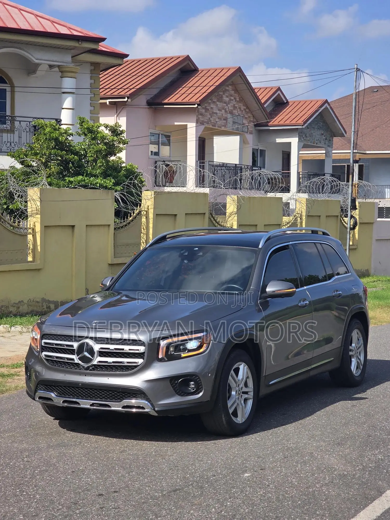 Mercedes-Benz GLB-Class GLB 250 4MATIC 2023 Gray