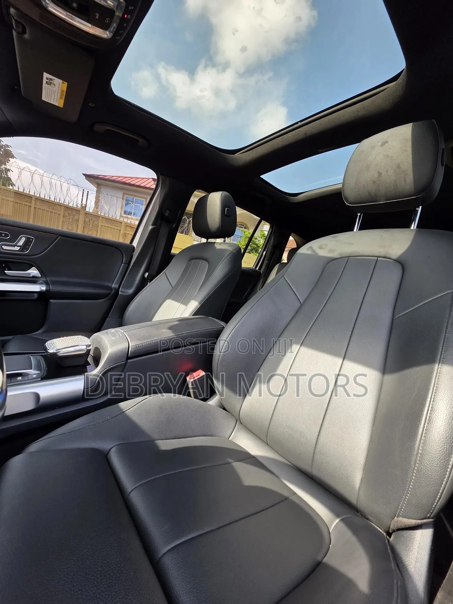 Mercedes-Benz GLB-Class GLB 250 4MATIC 2023 Gray