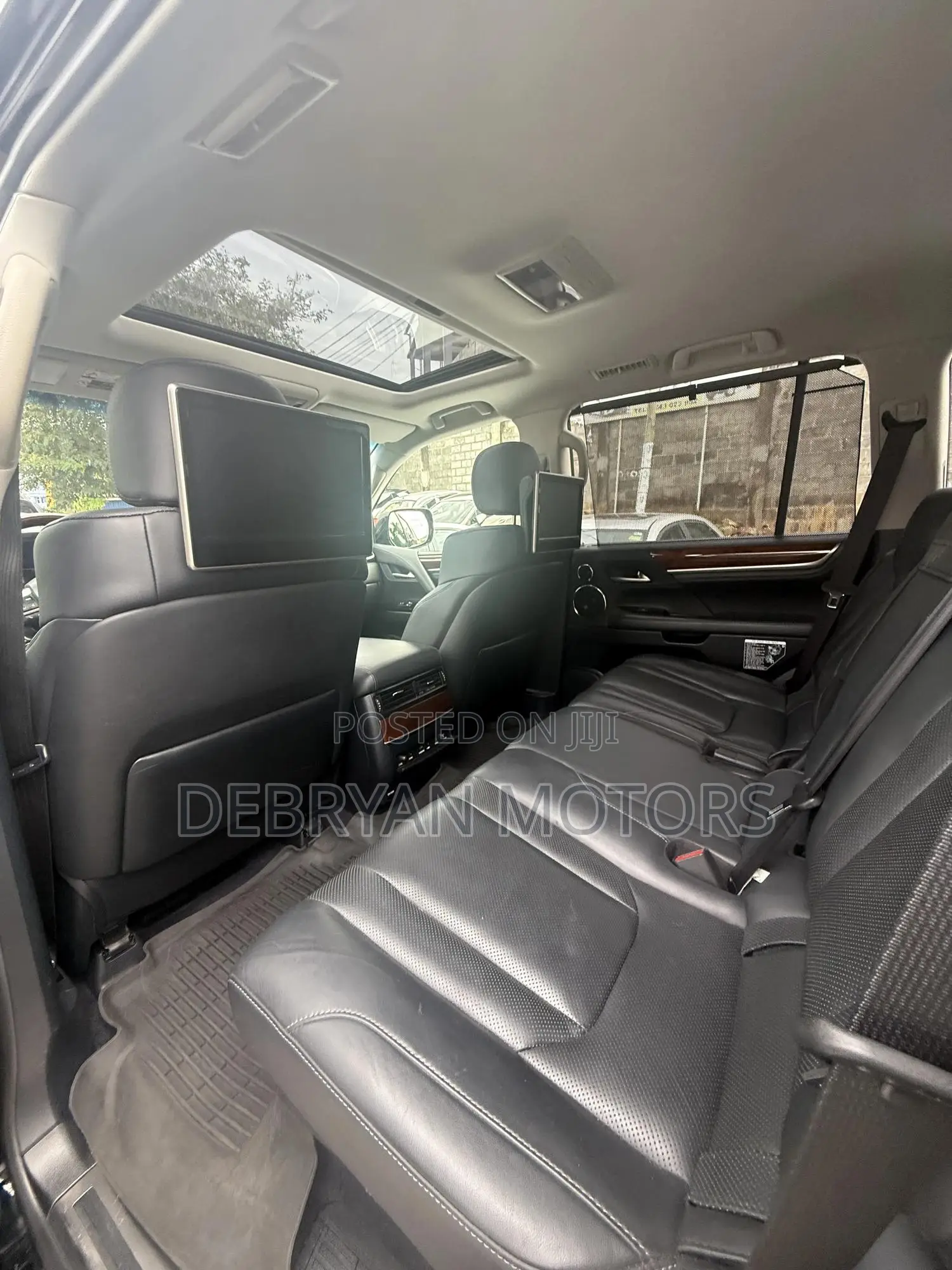 Lexus LX 570 AWD 2017 Black