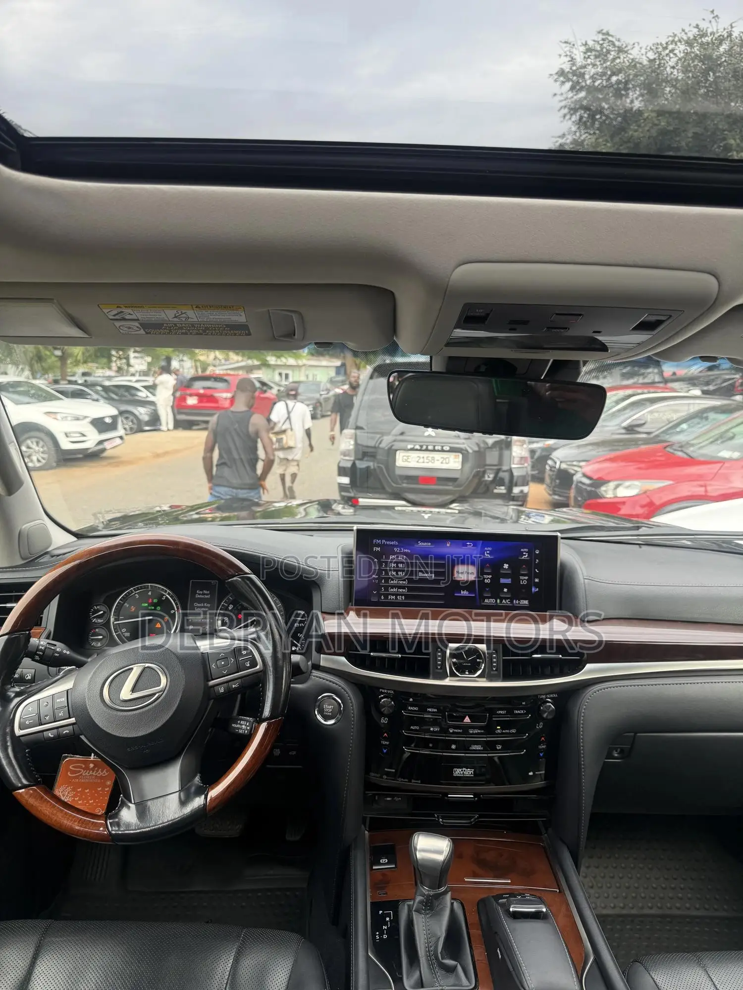 Lexus LX 570 AWD 2017 Black